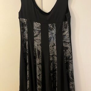 Connected Apparel Black Sleeveless Floral-Panel A-Line Dress